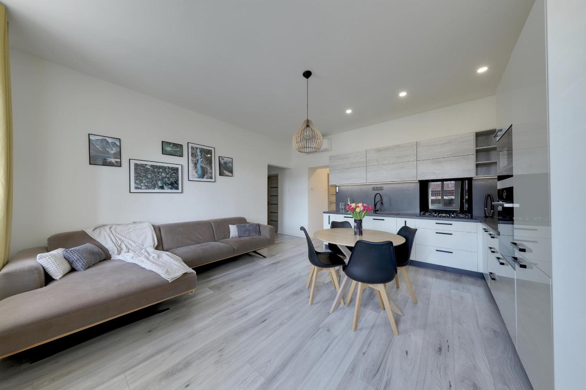 Lovely 2-Bedroom Apartment In Centre Of Bratysława Zewnętrze zdjęcie